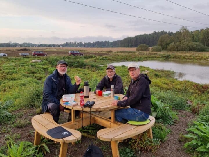 Invigning av en av de nya bänkborden som Lion´s i Hallstahammar och Kolbäck sponsrade oss med. ...