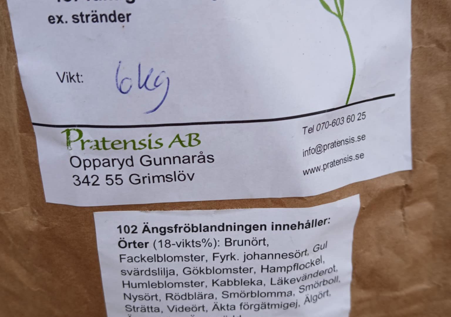 14 augusti 2025 Ikväll var det dags för oss att så frö intill våtmarken. Gynnsamt väder denna gång ...